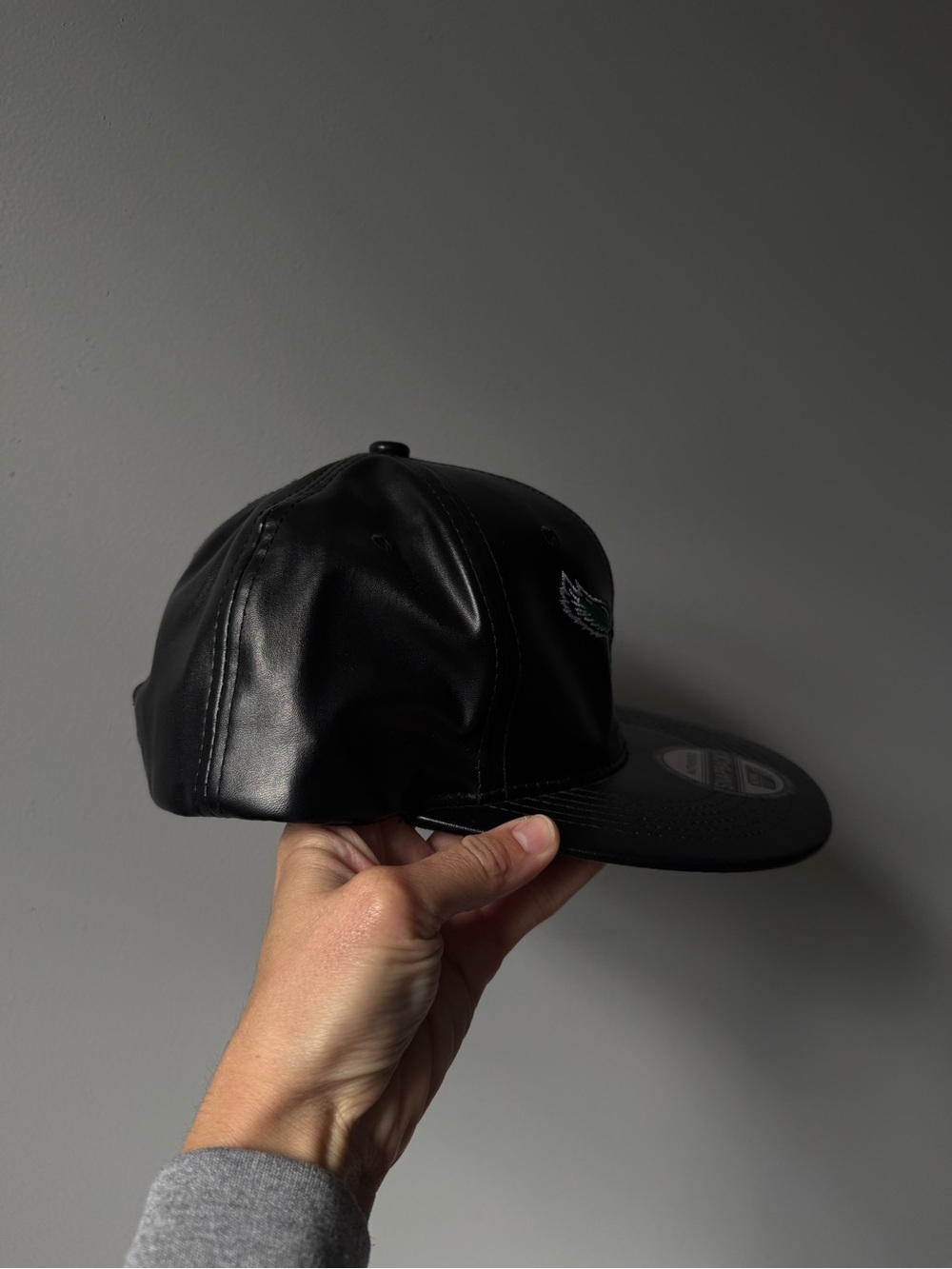 Philadelphia Eagles Birds Throwback Kipa Black Faux Leather Snapback Hat Unisex - Picture 4 of 11